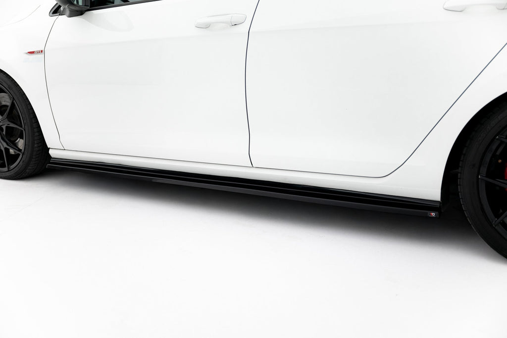 Maxton Design Difusores de taloneras laterales V.2 para Volkswagen Golf GTI / GTD Mk7 / Mk7 Facelift (narrow) - imagen 3