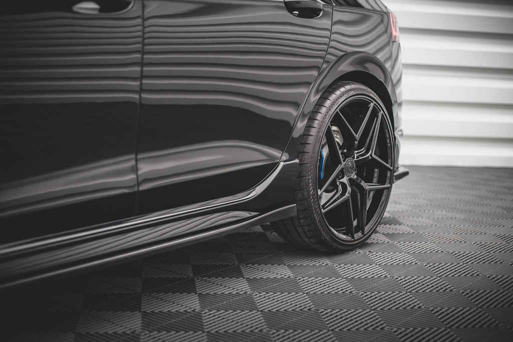 Maxton Design Difusores de taloneras laterales V.2 para Volkswagen Golf R Hatchback Mk8 - imagen 3
