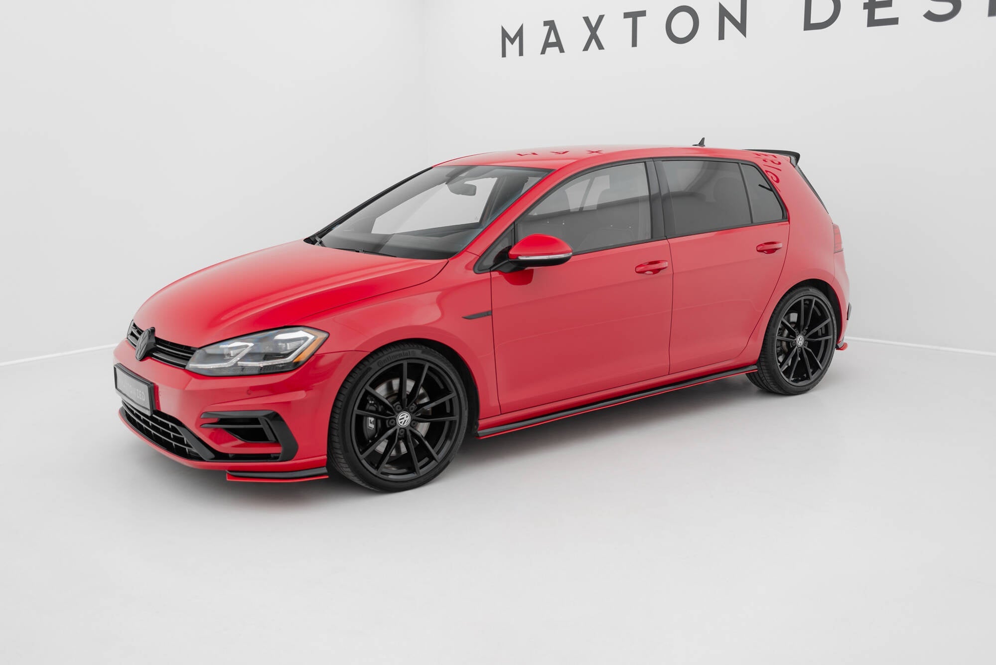 Maxton Design Difusores de taloneras laterales V.2 para Volkswagen Golf R / R-Line Mk7 Facelift - imagen 2