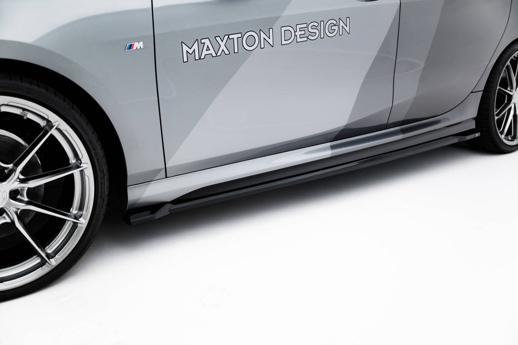 Maxton Design Difusores de taloneras laterales V.3 para BMW M135i F70 - imagen 1