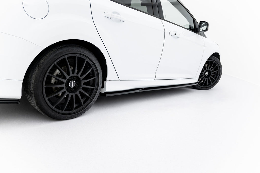 Maxton Design Difusores de taloneras laterales V.3 para Ford Focus ST Mk3 - imagen 2