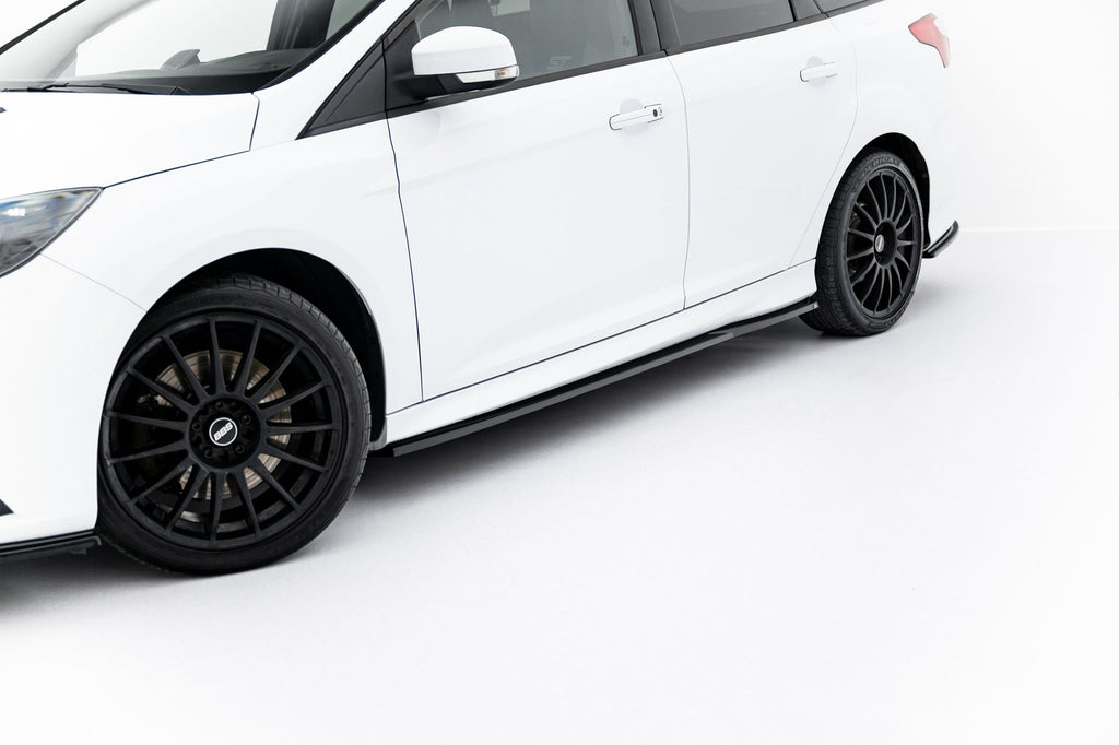 Maxton Design Difusores de taloneras laterales V.3 para Ford Focus ST Mk3 - imagen 1