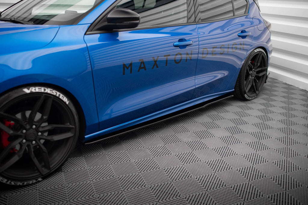 Maxton Design Difusores de taloneras laterales V.3 para Ford Focus ST / ST-Line Mk4 - imagen 1