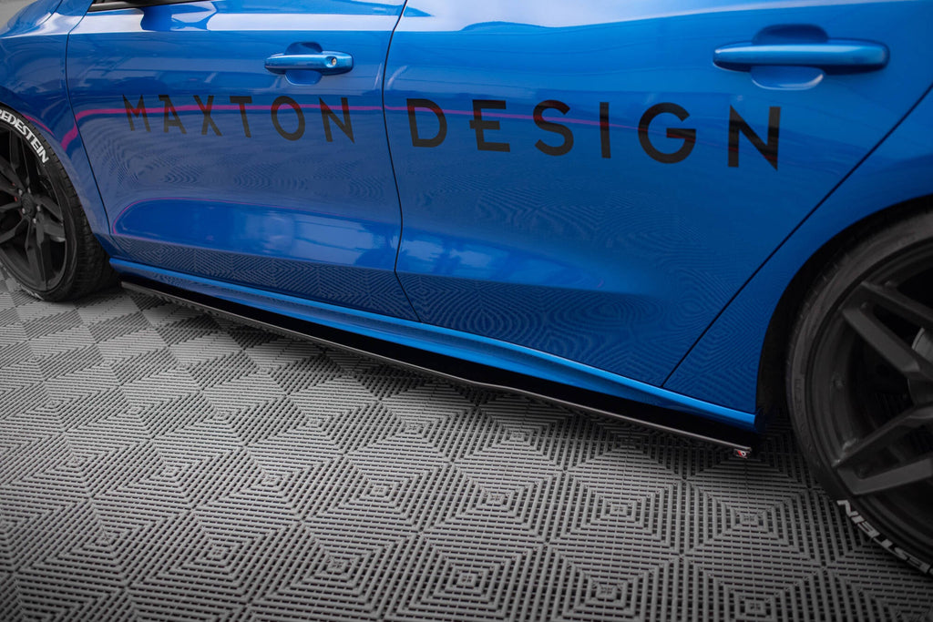 Maxton Design Difusores de taloneras laterales V.3 para Ford Focus ST / ST-Line Mk4 - imagen 3