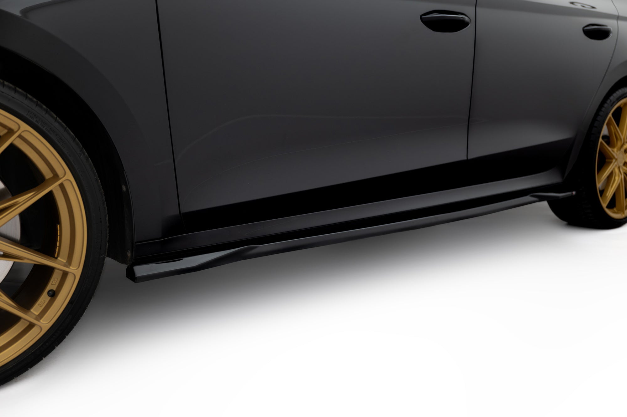 Maxton Design Difusores de taloneras laterales para Skoda Octavia Liftback / Combi Mk4 Facelift - imagen 1