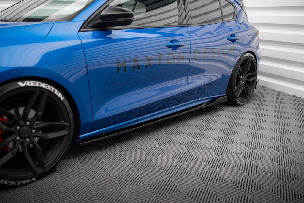 Maxton Design Difusores de taloneras laterales V.4 para Ford Focus ST / ST-Line Mk4 - imagen 1