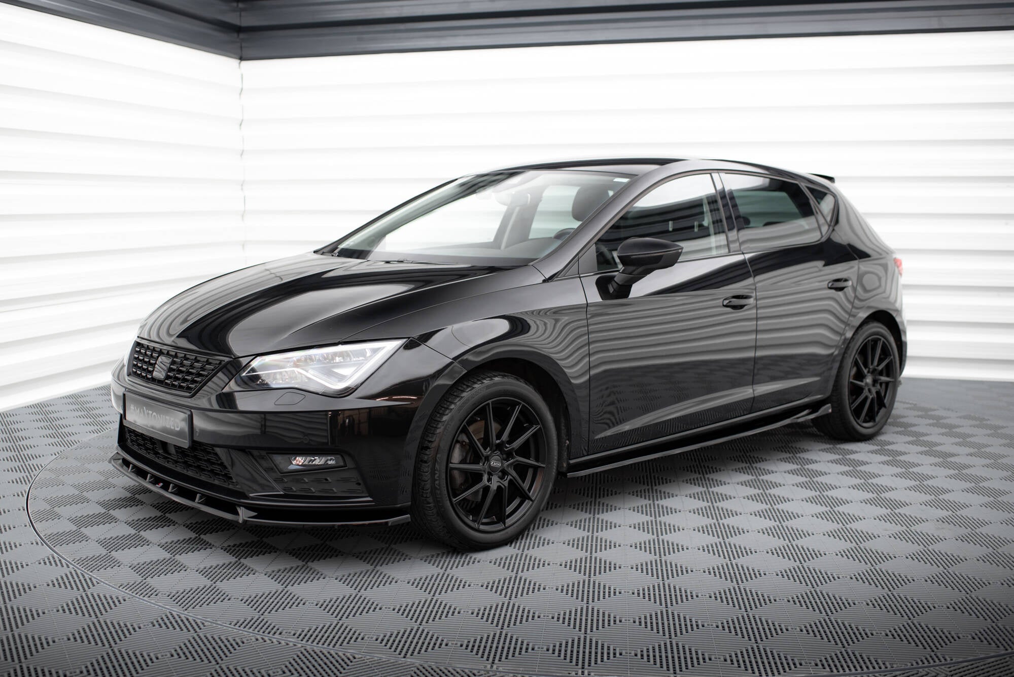 Maxton Design Difusores de taloneras laterales V.4 para Seat Leon Cupra / FR Mk3 Facelift - imagen 2