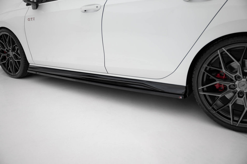 Maxton Design Difusores de taloneras laterales V.4 para Volkswagen Golf GTI / GTE / GTI Clubsport / GTD / R-Line Mk8 - imagen 4