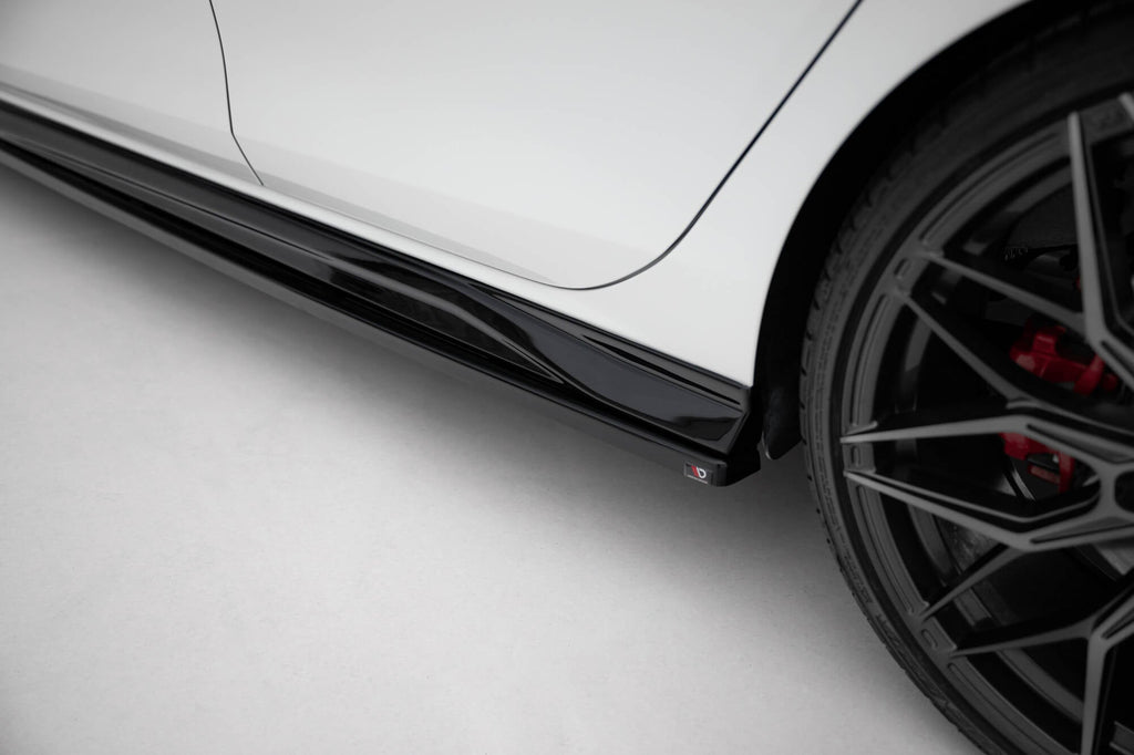Maxton Design Difusores de taloneras laterales V.4 para Volkswagen Golf GTI / GTE / GTI Clubsport / GTD / R-Line Mk8 - imagen 3
