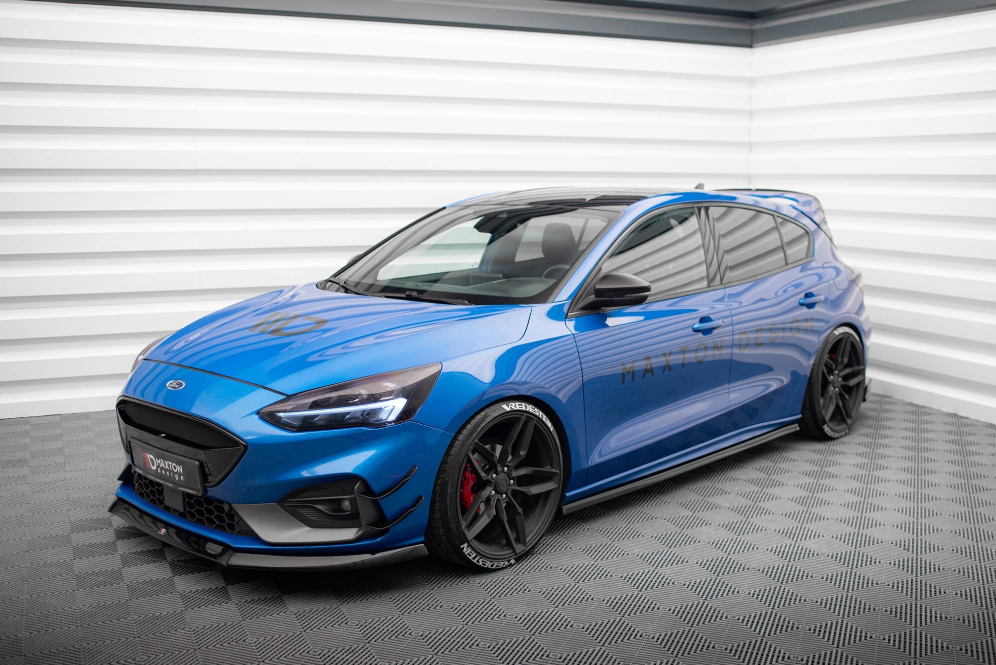 Maxton Design Difusores de taloneras laterales V.5 para Ford Focus ST / ST-Line Mk4 - imagen 2