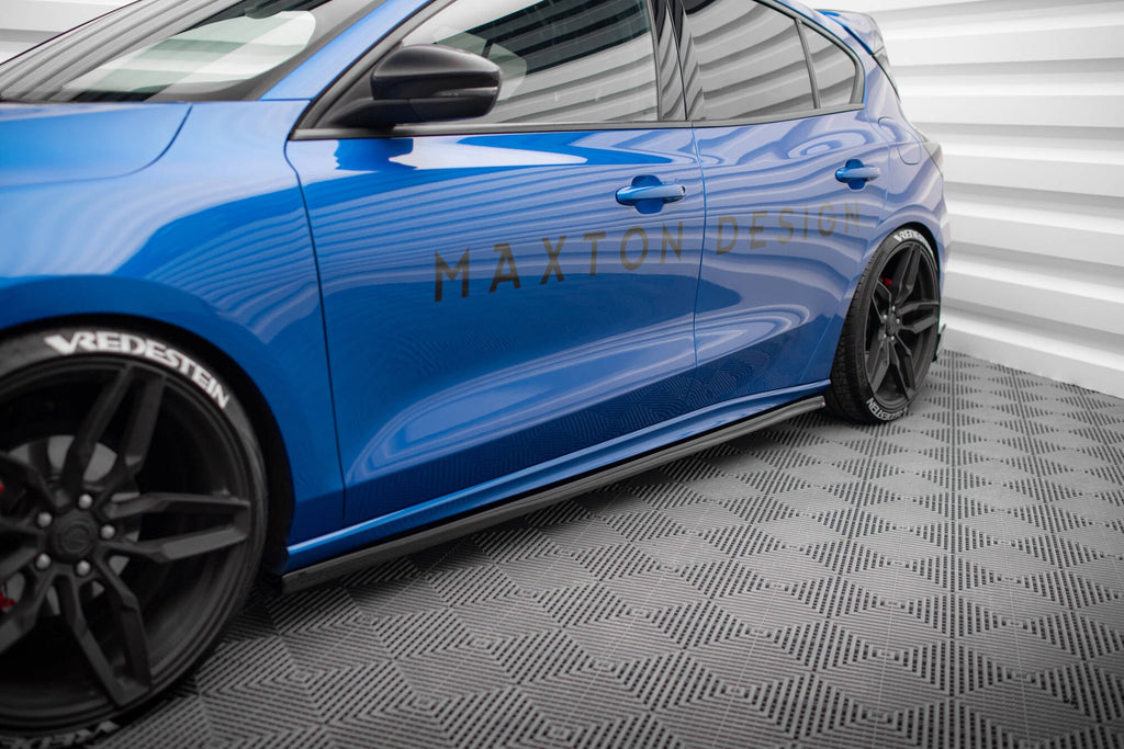 Maxton Design Difusores de taloneras laterales V.5 para Ford Focus ST / ST-Line Mk4 - imagen 1