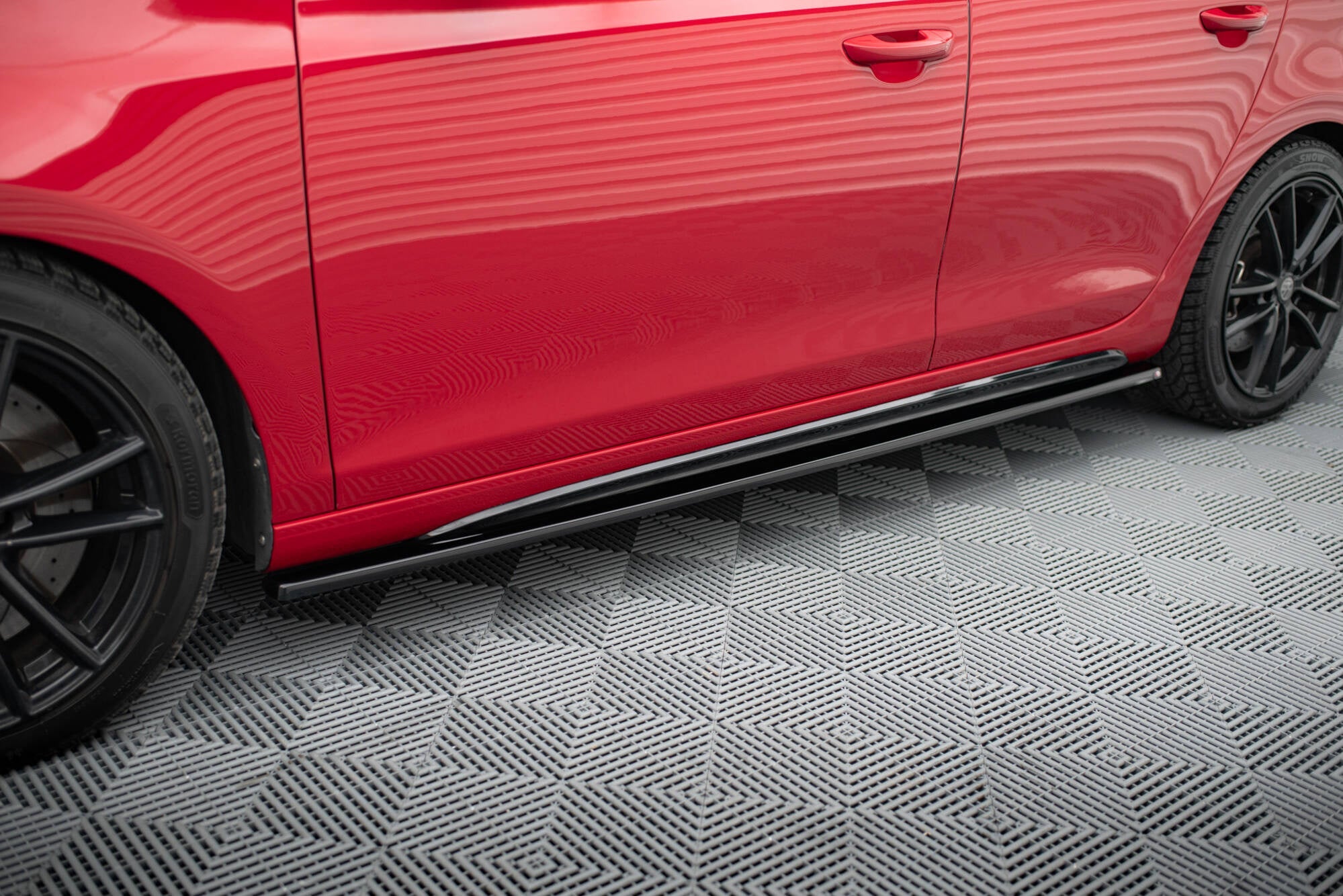 Maxton Design Difusores de taloneras laterales para Volkswagen Golf Mk6 GTI/ GTD - imagen 1