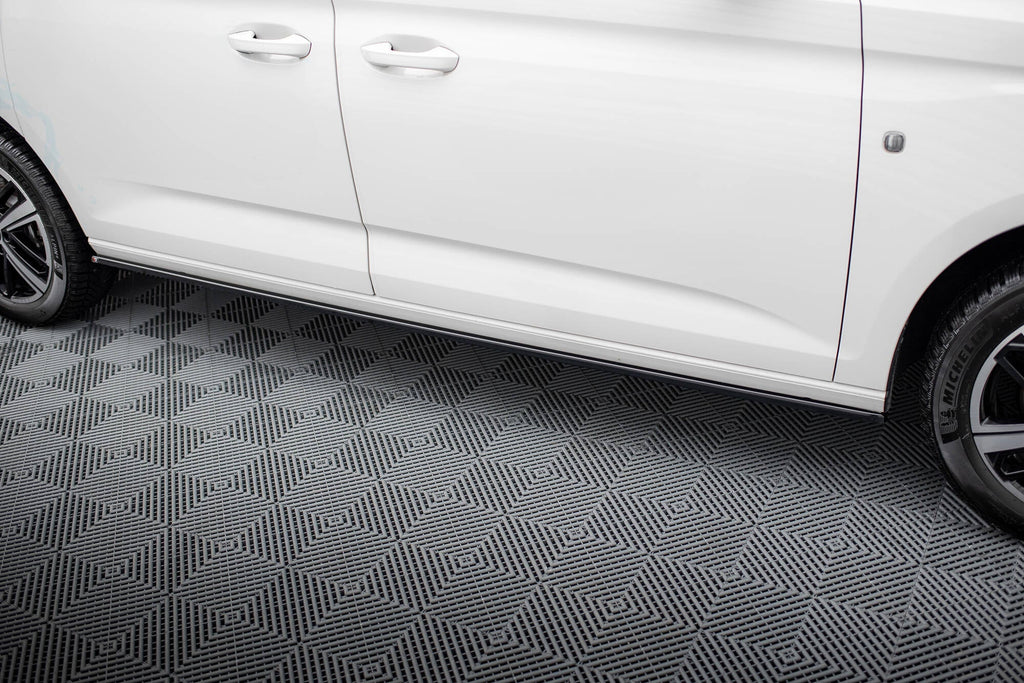 Maxton Design Difusores de taloneras laterales para Volkswagen Caddy Maxi Mk5 - imagen 3