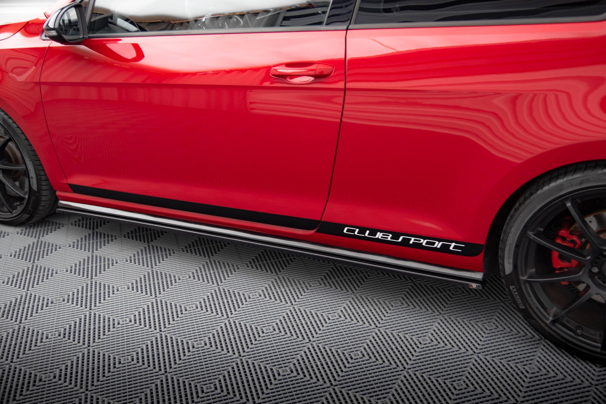 Maxton Design Difusores de taloneras laterales para Volkswagen Golf GTI Clubsport Mk7 - imagen 3
