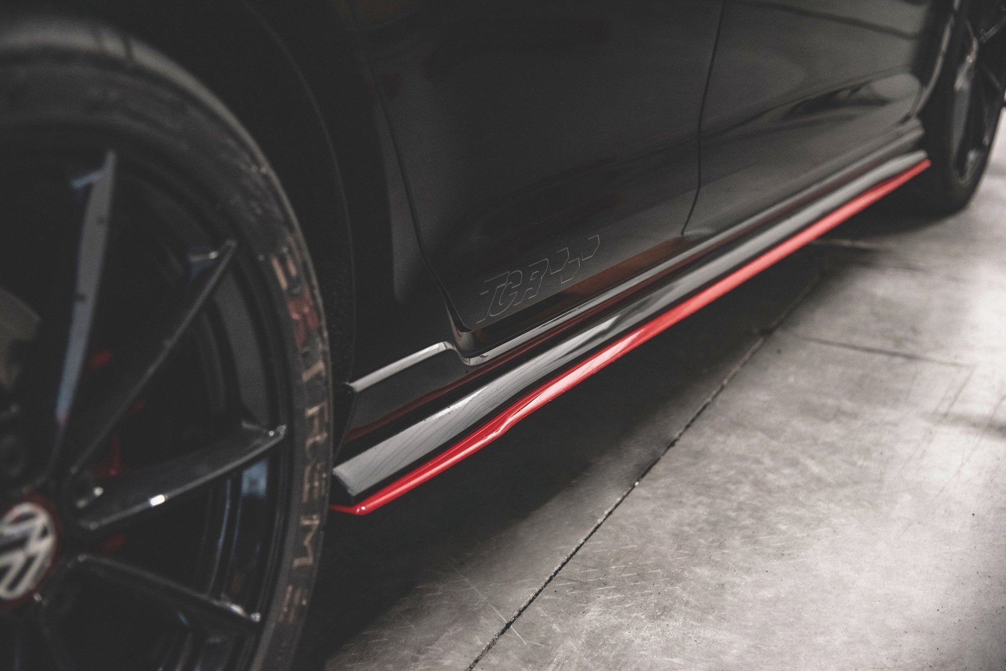 Maxton Design Difusores de taloneras laterales para Volkswagen Golf GTI TCR Mk7 - imagen 8