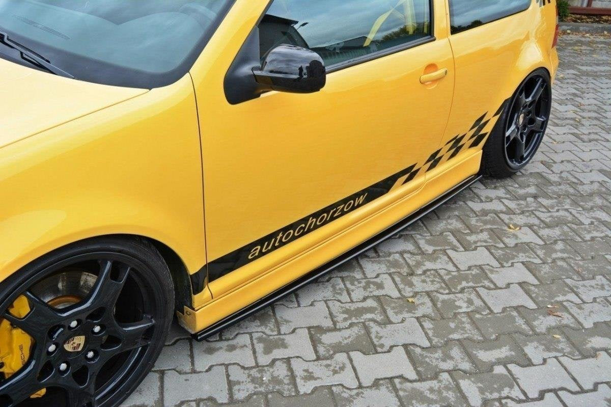 Maxton Design Taloneras laterales para Volkswagen Golf R32 Mk4 - imagen 1