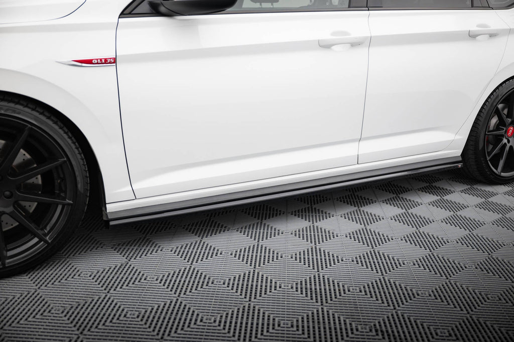 Maxton Design Difusores de taloneras laterales para Volkswagen Jetta GLI Mk7 - imagen 1