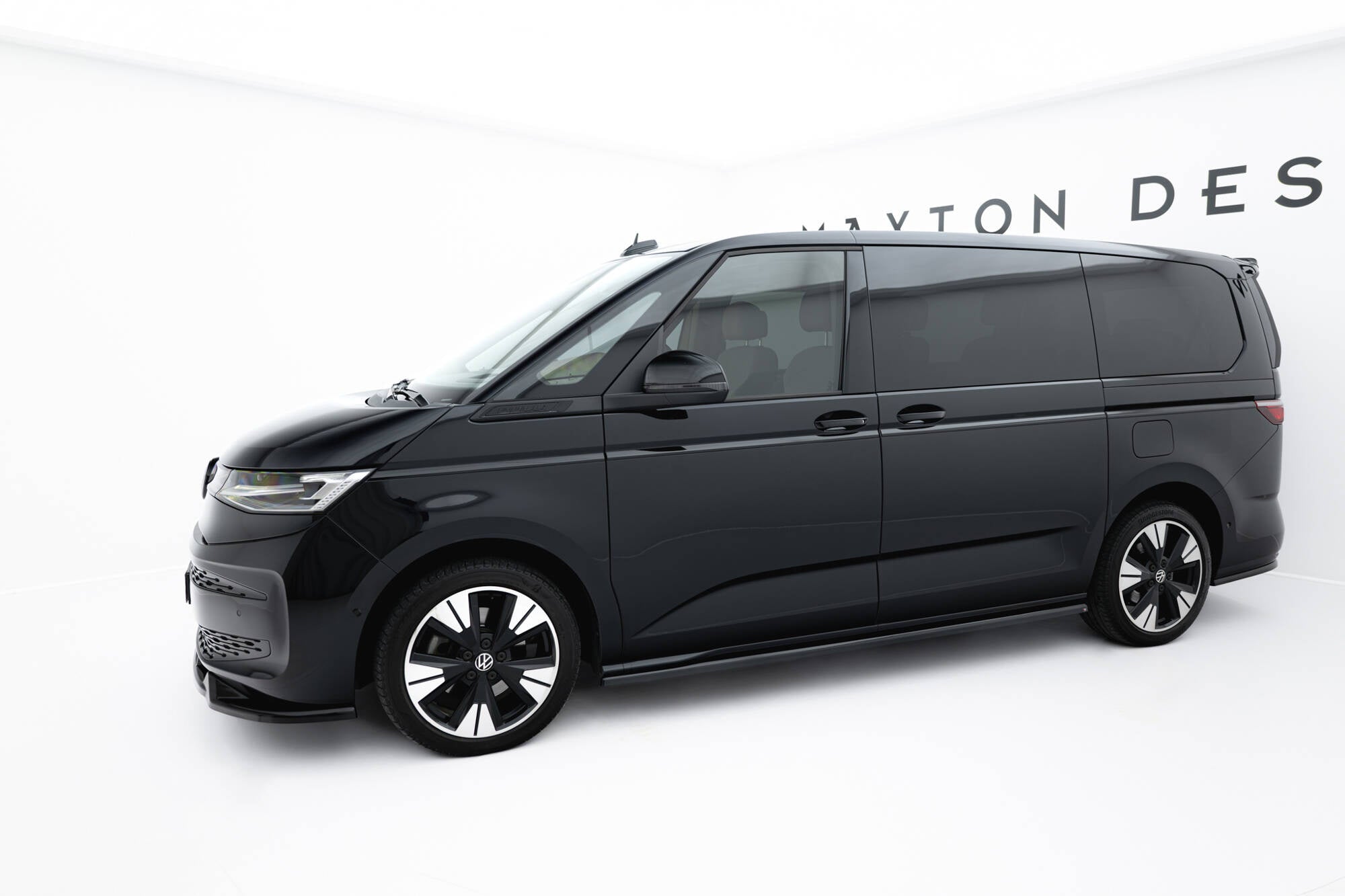Maxton Design Difusores de taloneras laterales para Volkswagen Multivan Long T7 - imagen 2