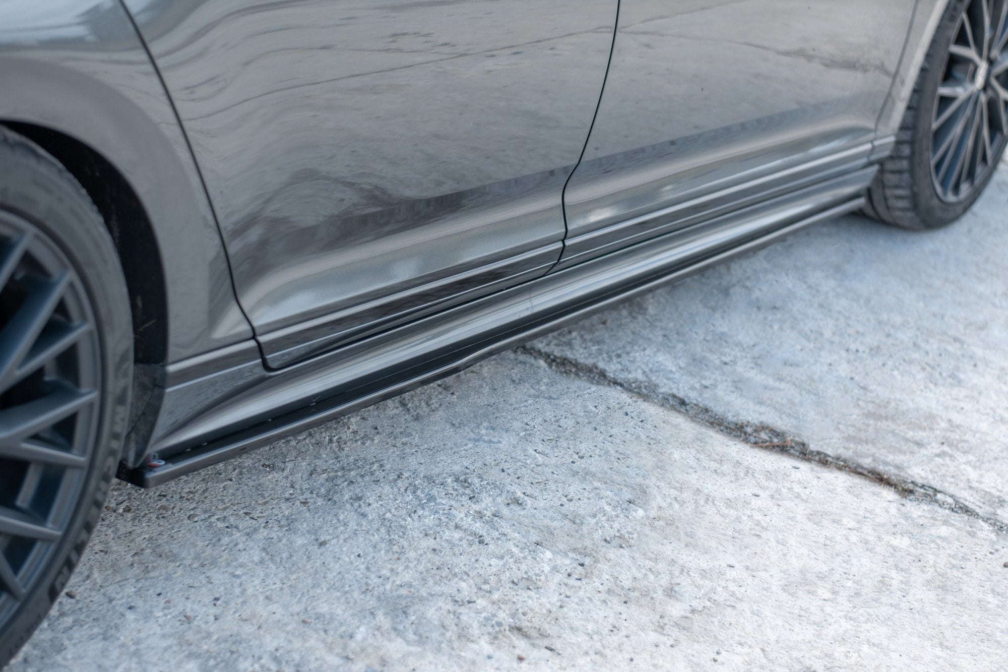 Maxton Design Difusores de taloneras laterales para Volkswagen Passat R-Line B8 - imagen 1