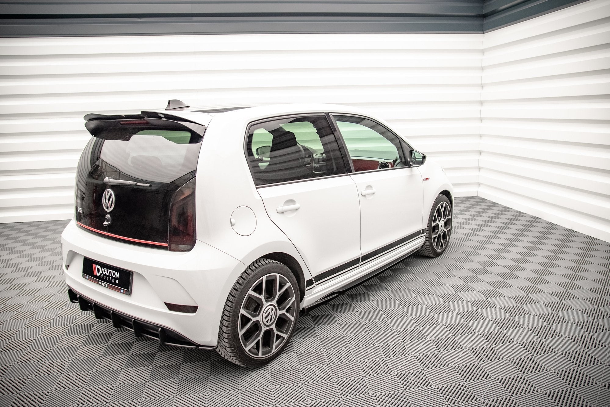 Maxton Design Difusores de taloneras laterales para Volkswagen Up GTI - imagen 2