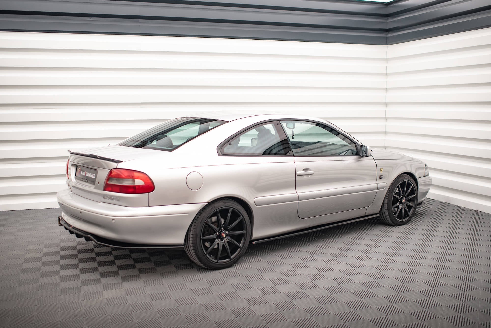 Maxton Design Difusores de taloneras laterales para Volvo C70 Mk1 - imagen 3
