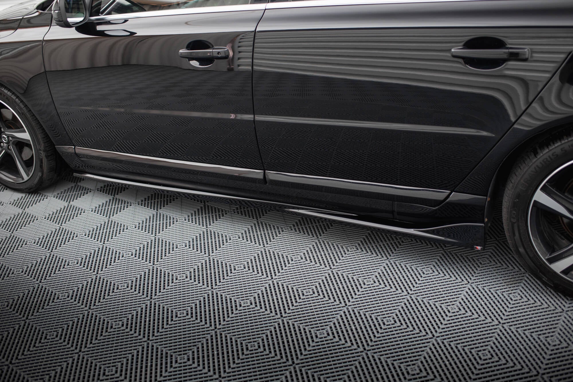 Maxton Design Difusores de taloneras laterales para Volvo S80 Mk2 - imagen 3