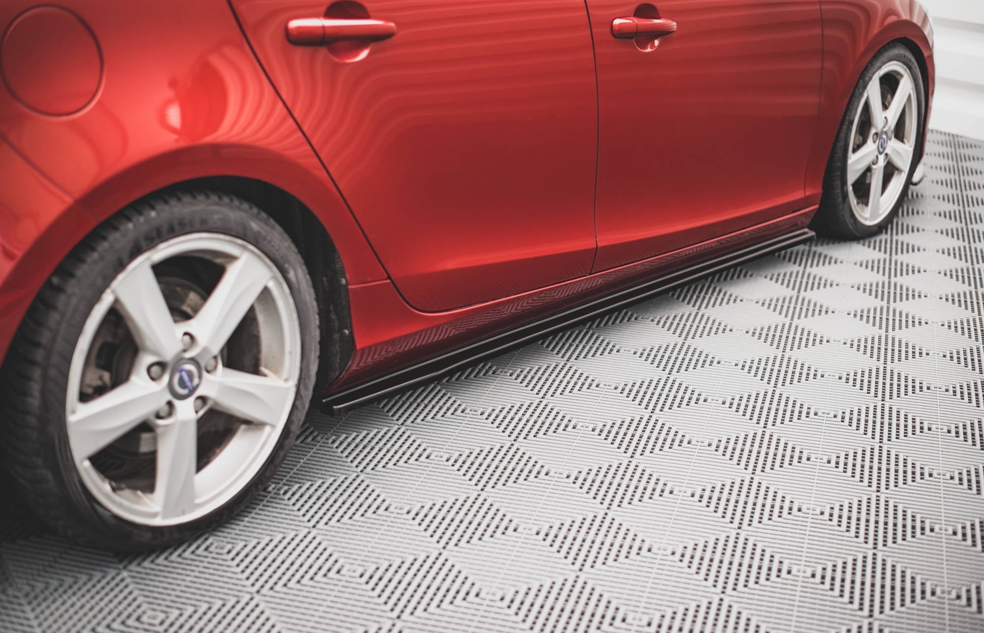 Maxton Design Difusores de taloneras laterales para Volvo V40 - imagen 1