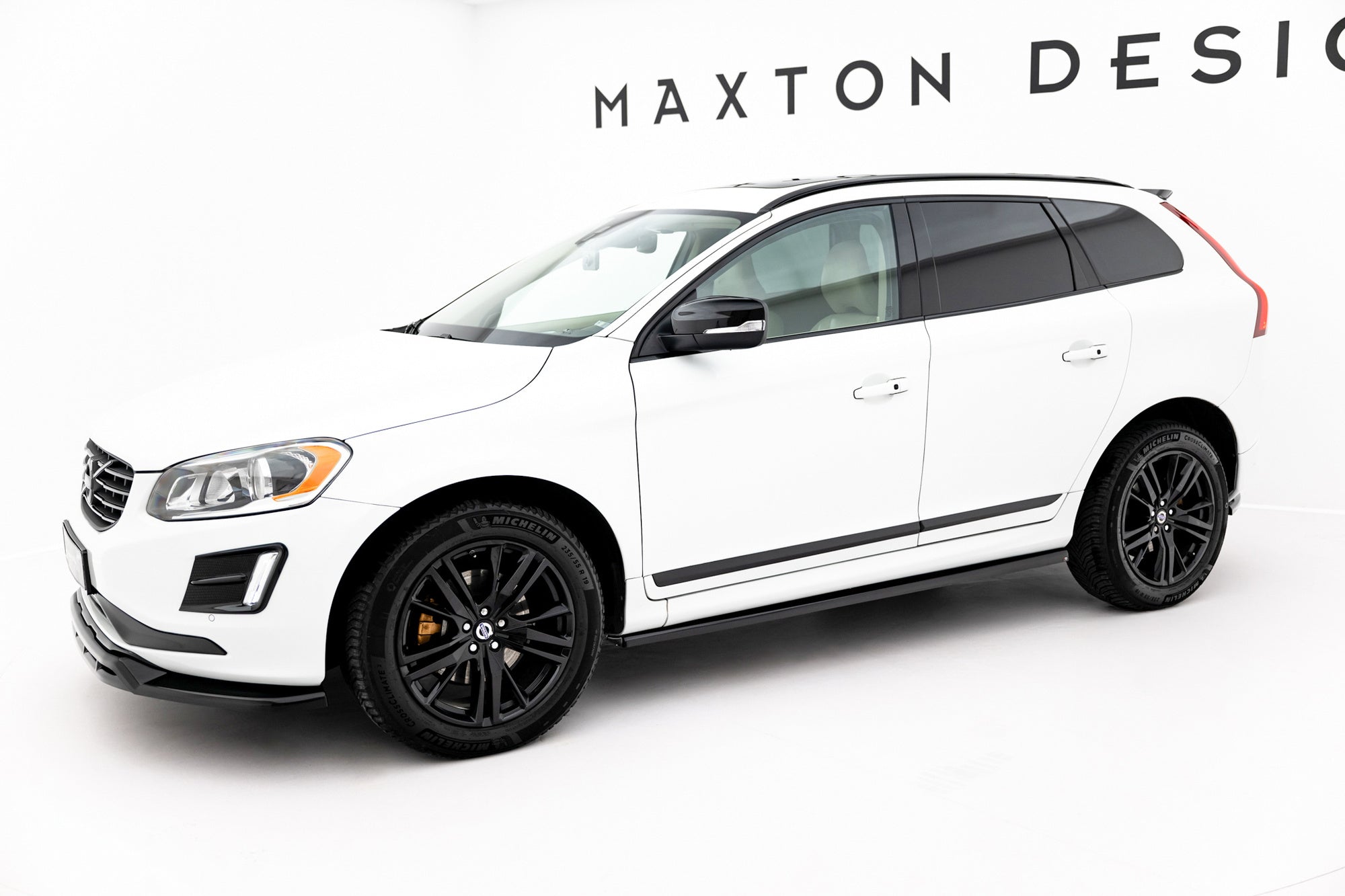 Maxton Design Difusores de taloneras laterales para Volvo XC60 Mk1 Facelift - imagen 1