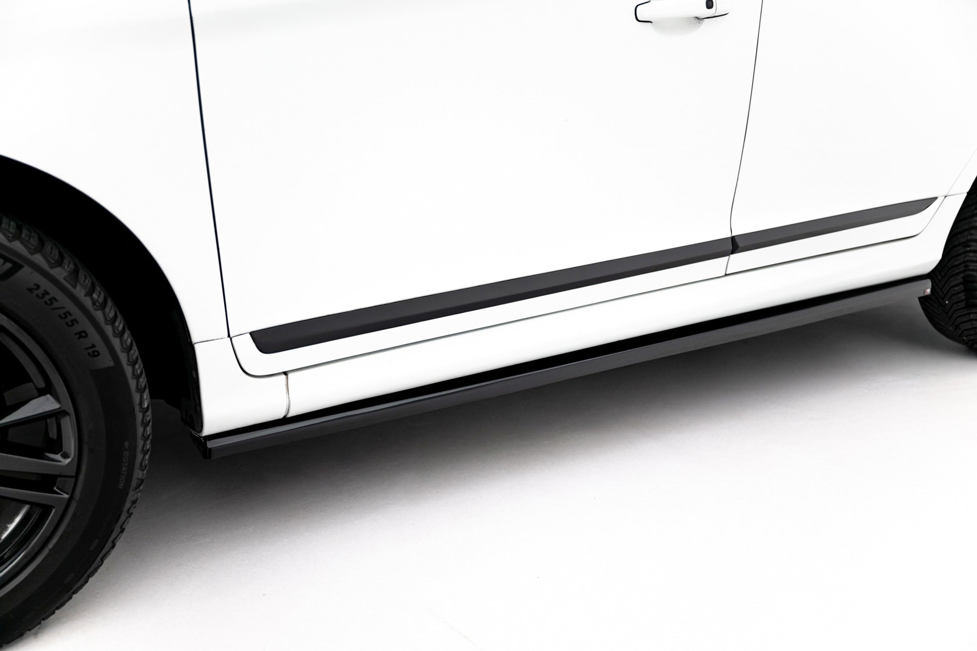 Maxton Design Difusores de taloneras laterales para Volvo XC60 Mk1 Facelift - imagen 3