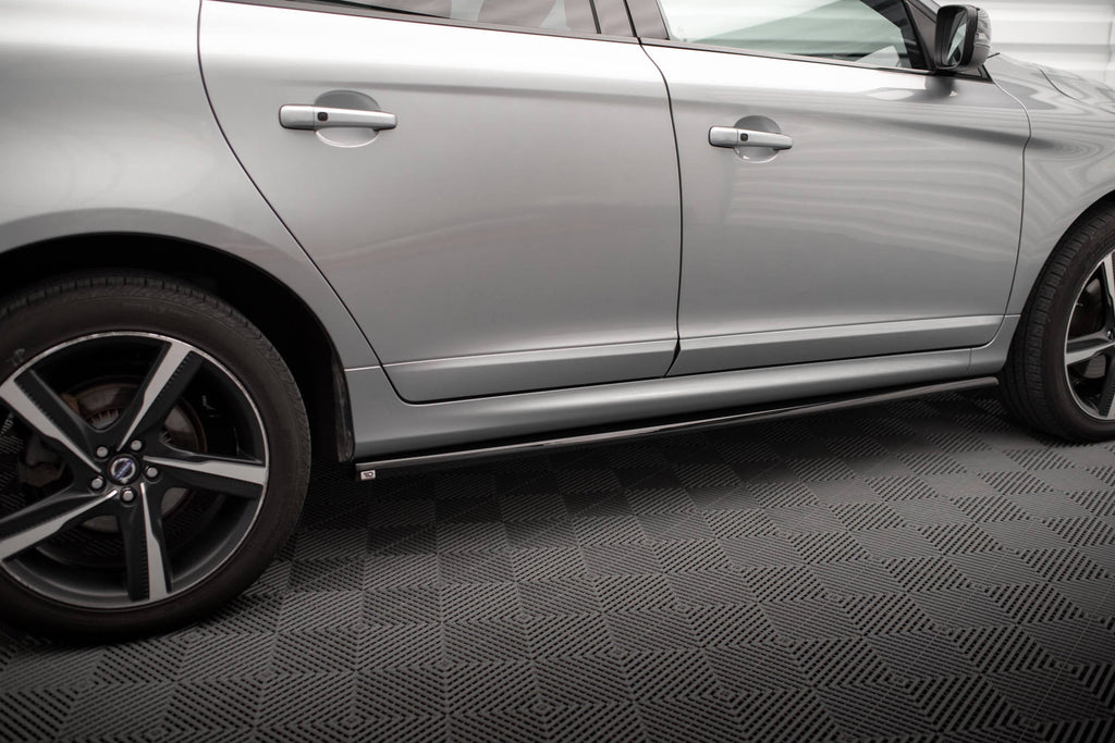 Maxton Design Difusores de taloneras laterales para Volvo XC60 Mk1 Facelift - imagen 2