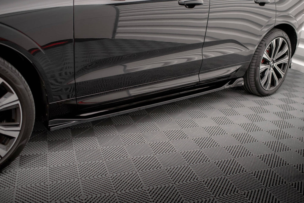 Maxton Design Difusores de taloneras laterales para Volvo XC60 R-Design Mk2 Facelift - imagen 1