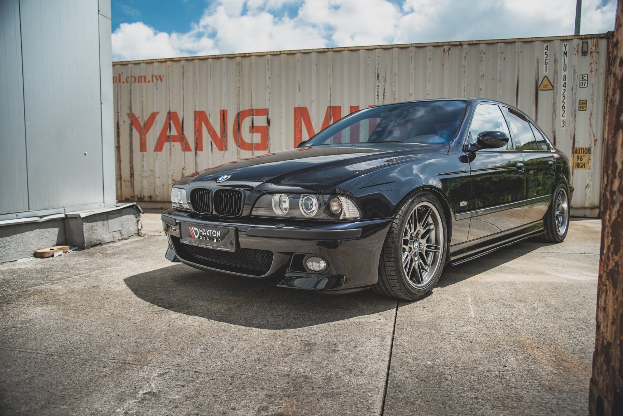Maxton Design Front Side Splitters para BMW M5 / 5 M-Pack E39 - imagen 2