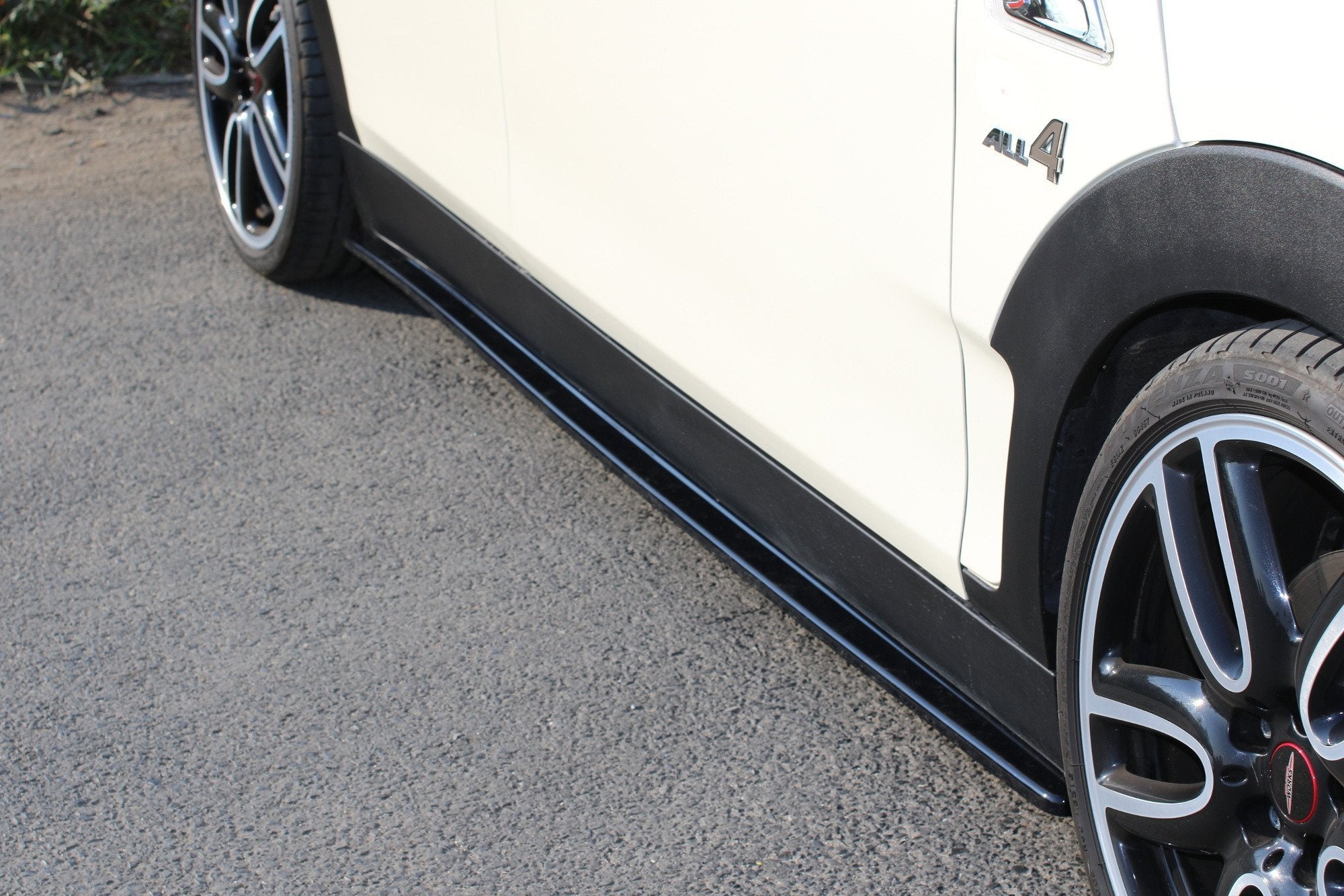 Maxton Design Difusores de taloneras laterales para Mini Clubman S Mk2 (F54) JCW - imagen 2