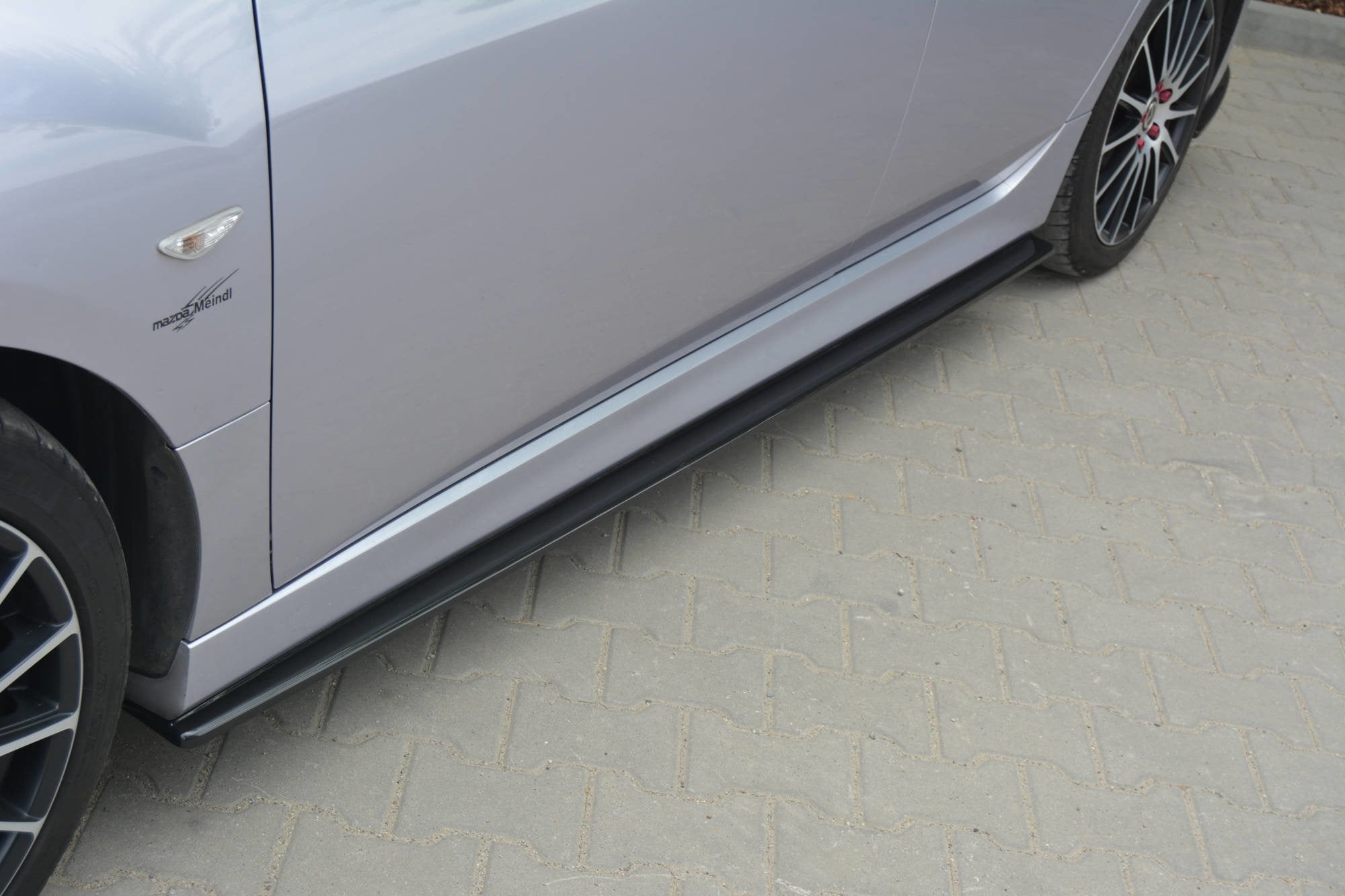 Maxton Design Difusores de taloneras laterales para Mazda 6 Mk2 Sport HATCH (GH-SERIES) - imagen 2