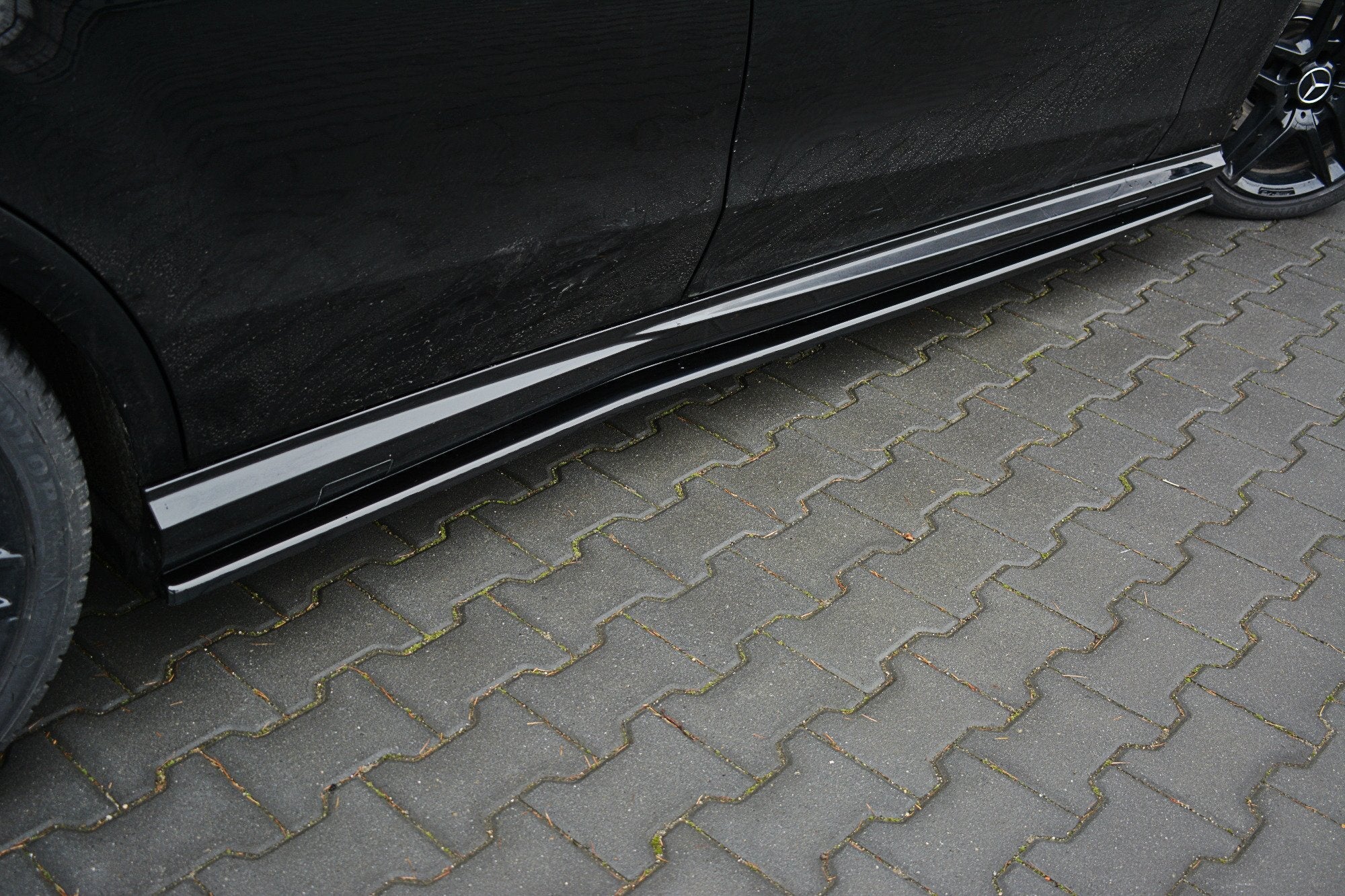 Maxton Design Difusores de taloneras laterales para Mercedes-Benz E63 AMG W212 - imagen 2