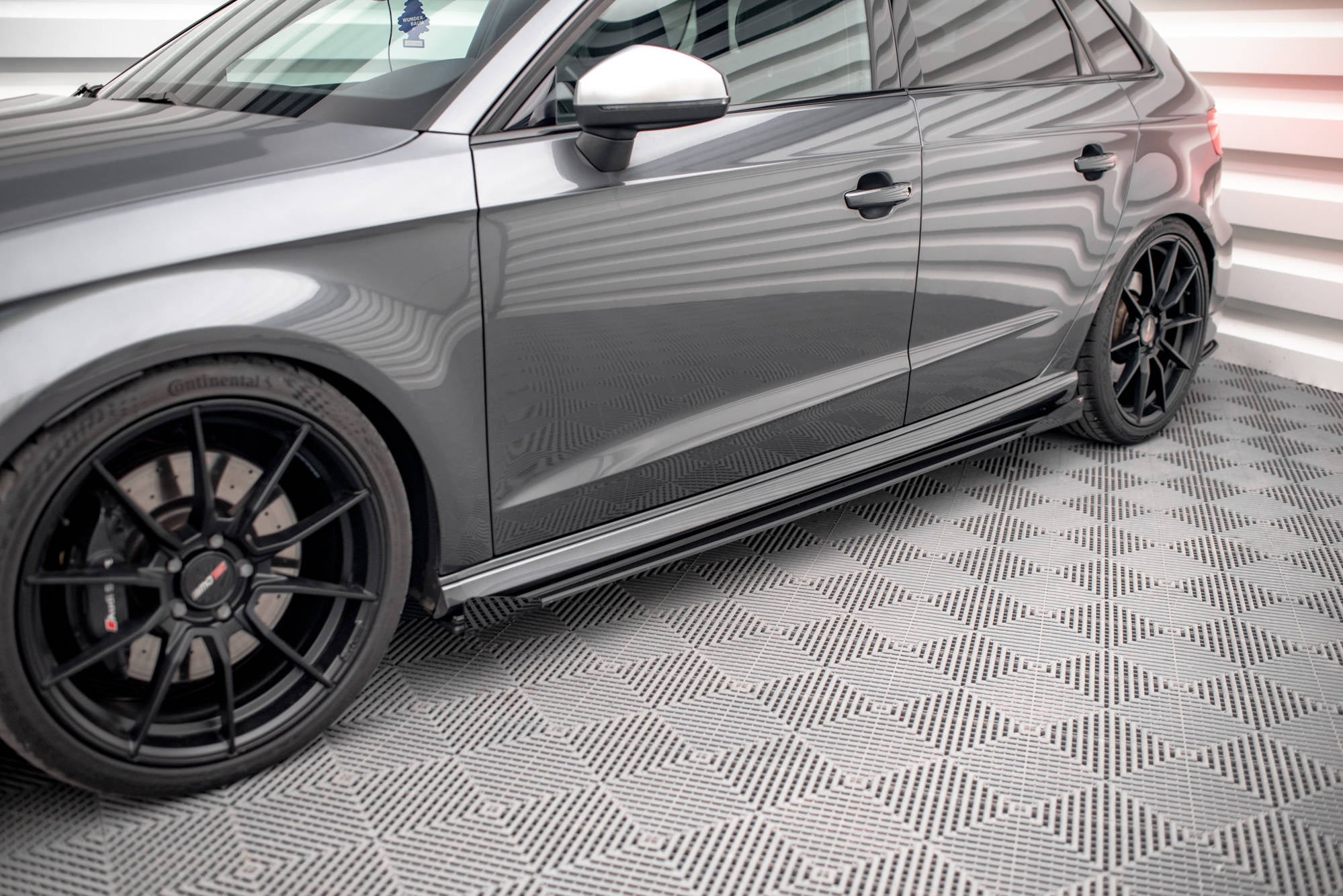 Maxton Design Street Pro Side Skirts Diffusers + Flaps para Audi S3 / A3 S-Line Sportback 8V Facelift - imagen 1