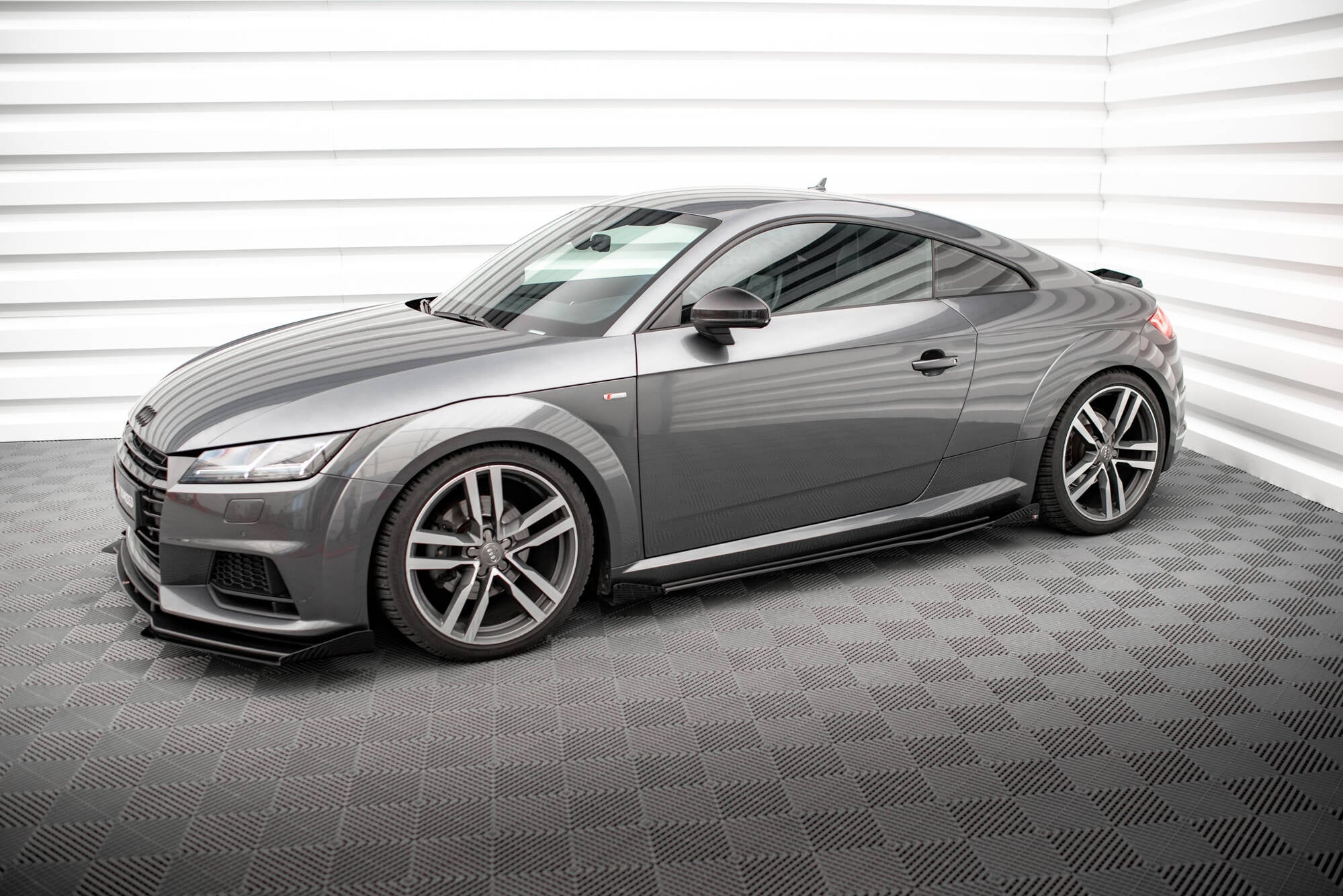 Maxton Design Street Pro Side Skirts Diffusers + Flaps para Audi TT S / S-Line 8S - imagen 4