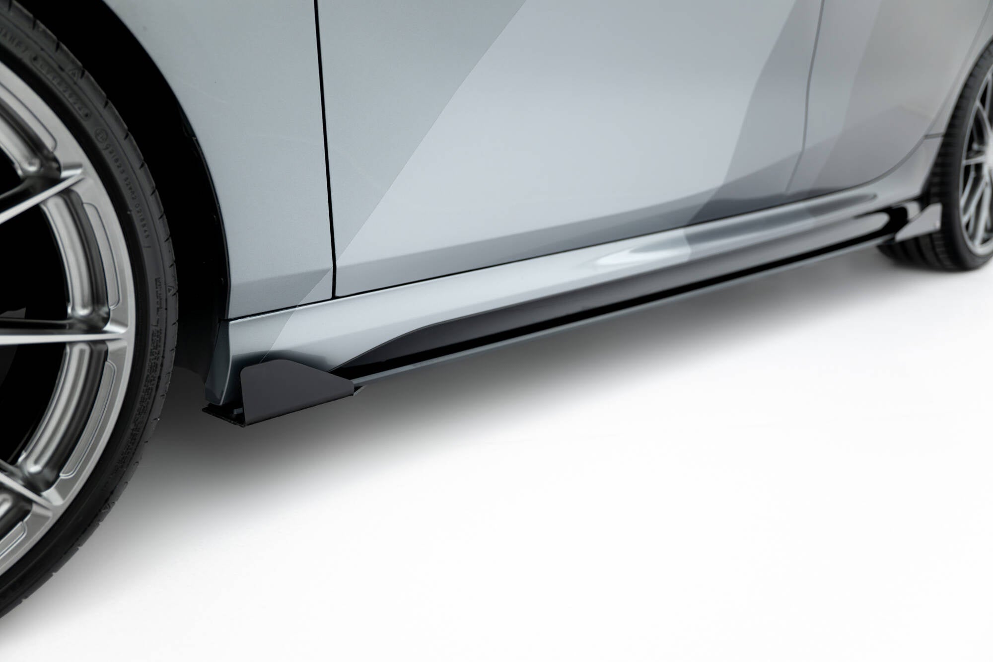 Maxton Design Street Pro Side Skirts Diffusers + Flaps para BMW M135i F70 - imagen 1