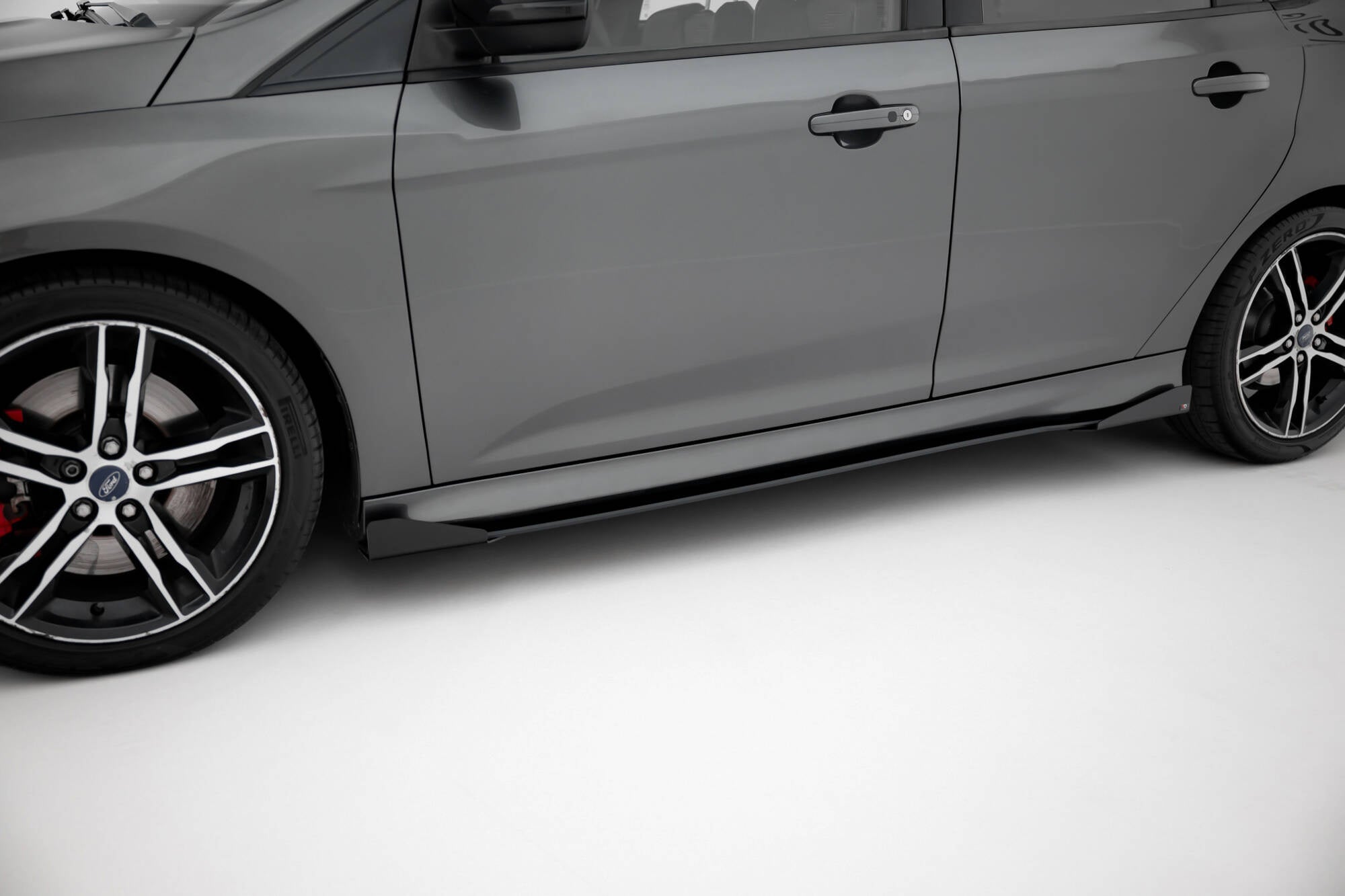 Maxton Design Street Pro Side Skirts Diffusers + Flaps para Ford Focus ST Mk3 Facelift - imagen 1