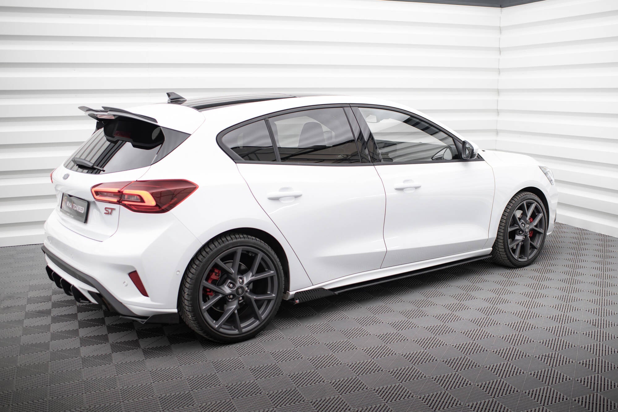 Maxton Design Street Pro Side Skirts Diffusers + Flaps para Ford Focus ST / ST-Line Mk4 - imagen 2