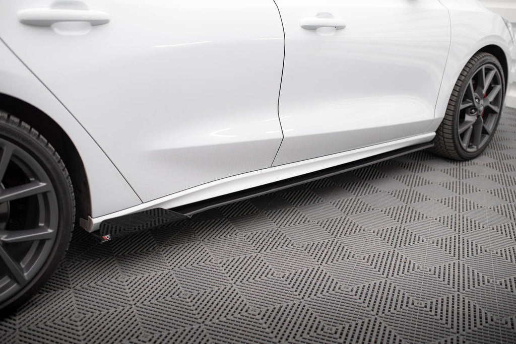 Maxton Design Street Pro Side Skirts Diffusers + Flaps para Ford Focus ST / ST-Line Mk4 - imagen 1