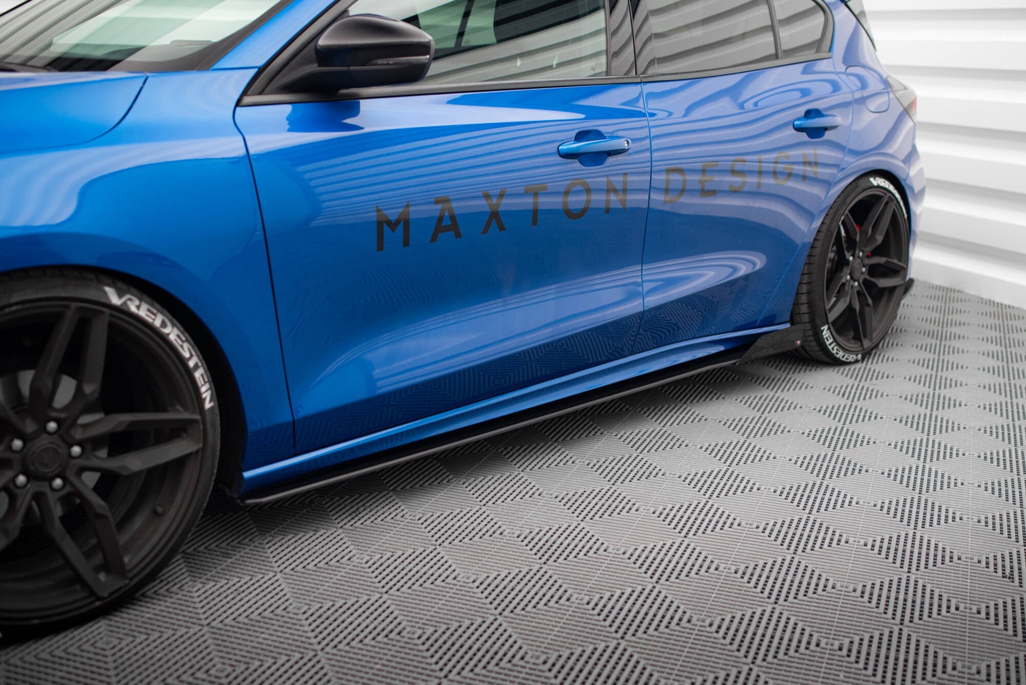 Maxton Design Street Pro Side Skirts Diffusers + Flaps para Ford Focus ST / ST-Line Mk4 - imagen 5