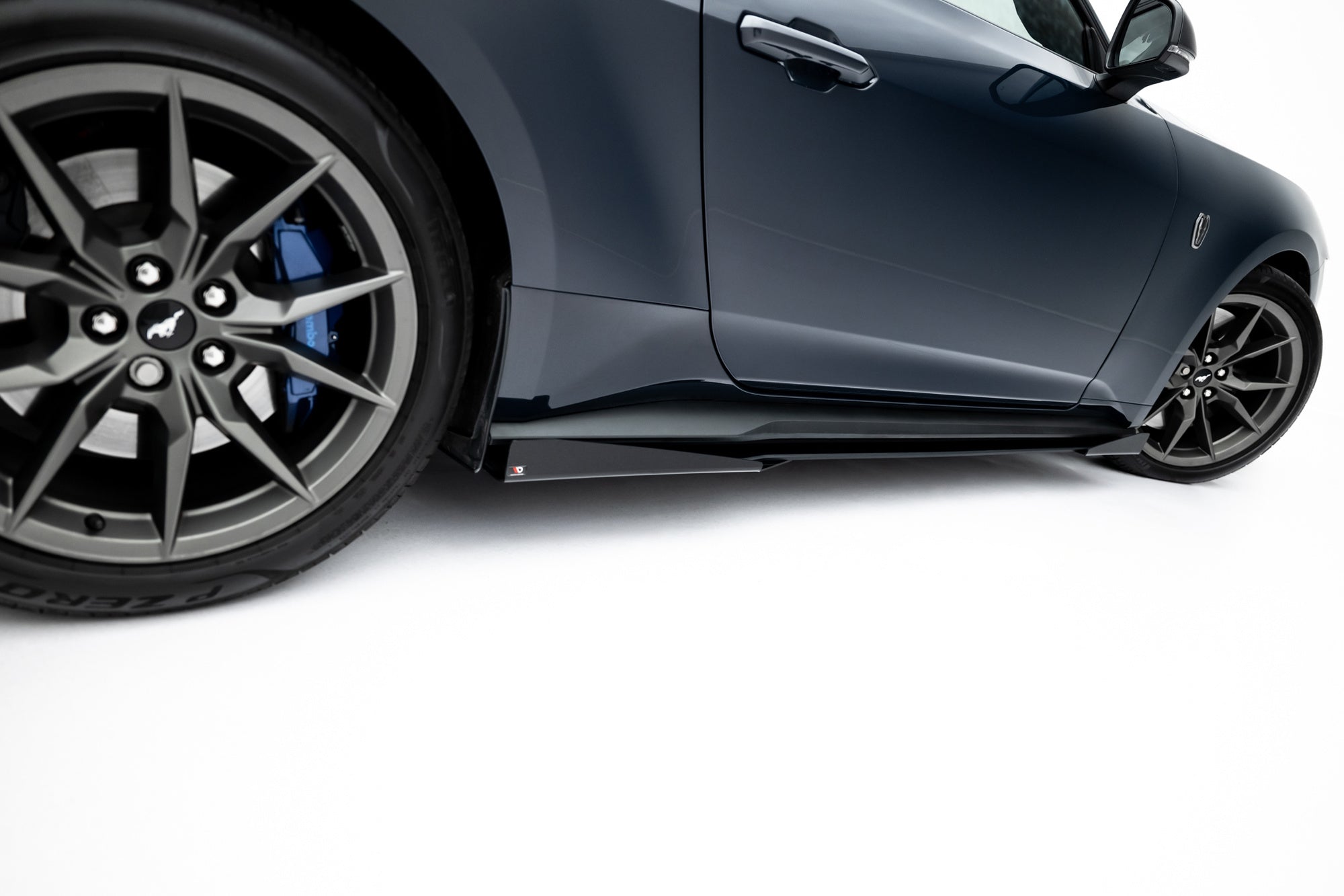 Maxton Design Street Pro Side Skirts Diffusers + Flaps para Ford Mustang Dark Horse Mk7 - imagen 5
