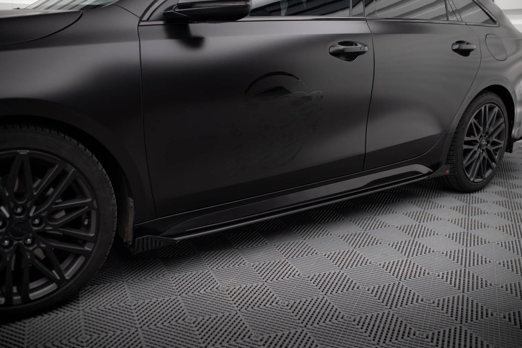 Maxton Design Street Pro Side Skirts Diffusers + Flaps para Kia Proceed GT / GT-Line Mk1 Facelift / Ceed GT Mk3 Facelift - imagen 1