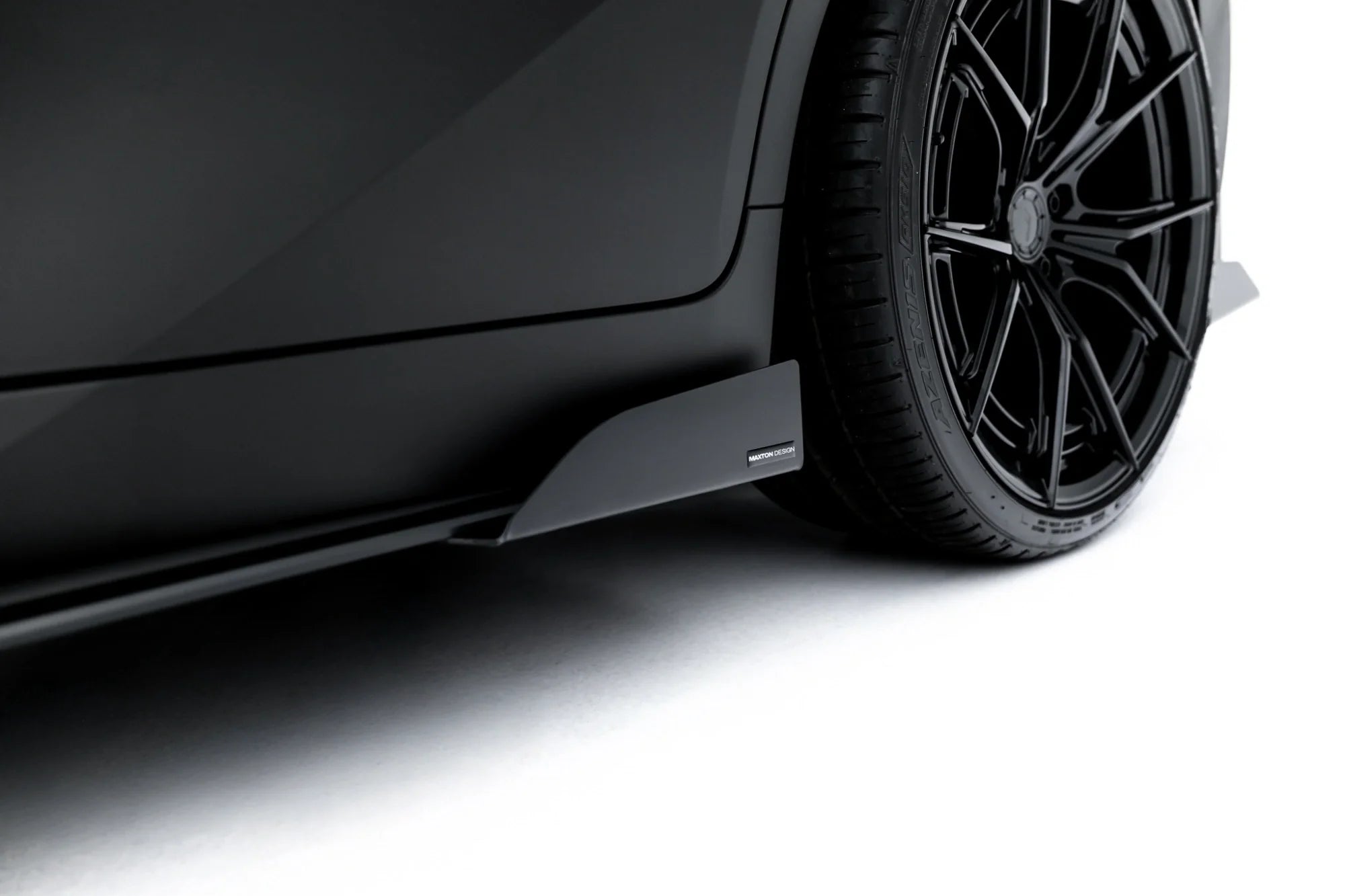 Maxton Design Street Pro Side Skirts Diffusers + Flaps para Lexus IS 500 Mk3 Facelift 2 (XE30) - imagen 5