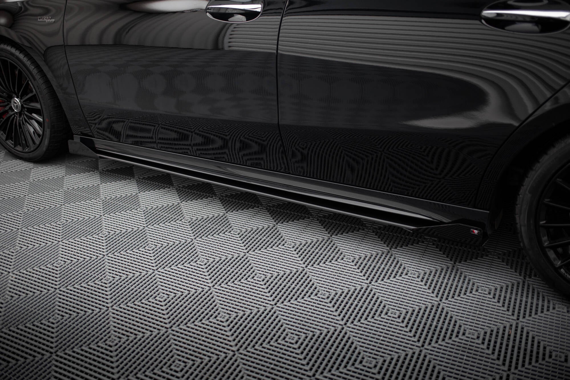 Maxton Design Street Pro Side Skirts Diffusers + Flaps para Mercedes-AMG A35 W177 Facelift - imagen 2