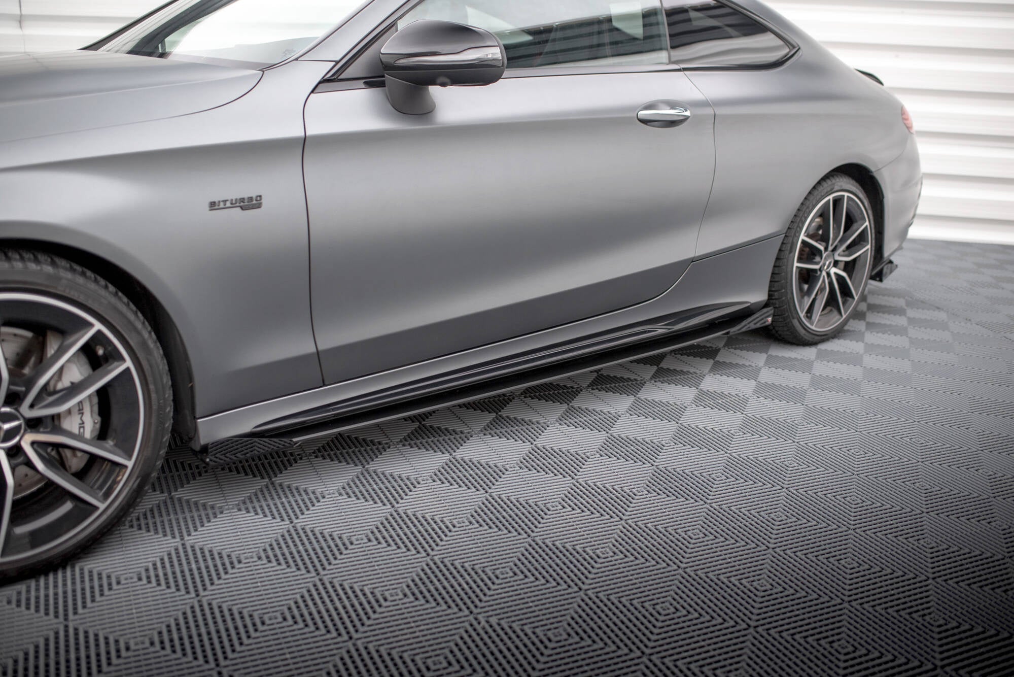 Maxton Design Street Pro Side Skirts Diffusers + Flaps para Mercedes-AMG C43 Coupe / Cabrio C205 Facelift / A205 Facelift - imagen 2