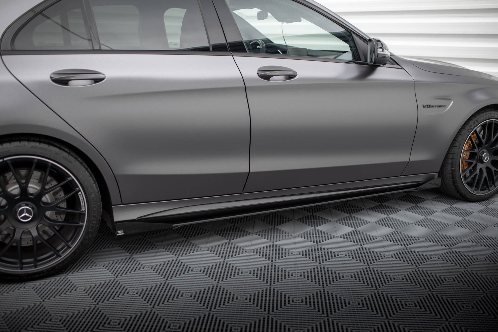 Maxton Design Street Pro Side Skirts Diffusers + Flaps para Mercedes-AMG C63 Sedan / Estate W205 Facelift - imagen 2