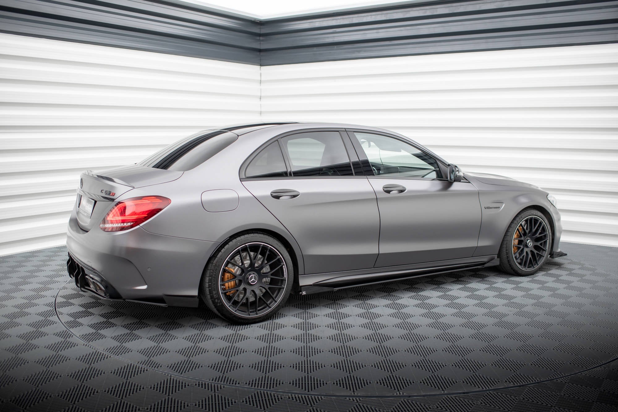 Maxton Design Street Pro Side Skirts Diffusers + Flaps para Mercedes-AMG C63 Sedan / Estate W205 Facelift - imagen 3