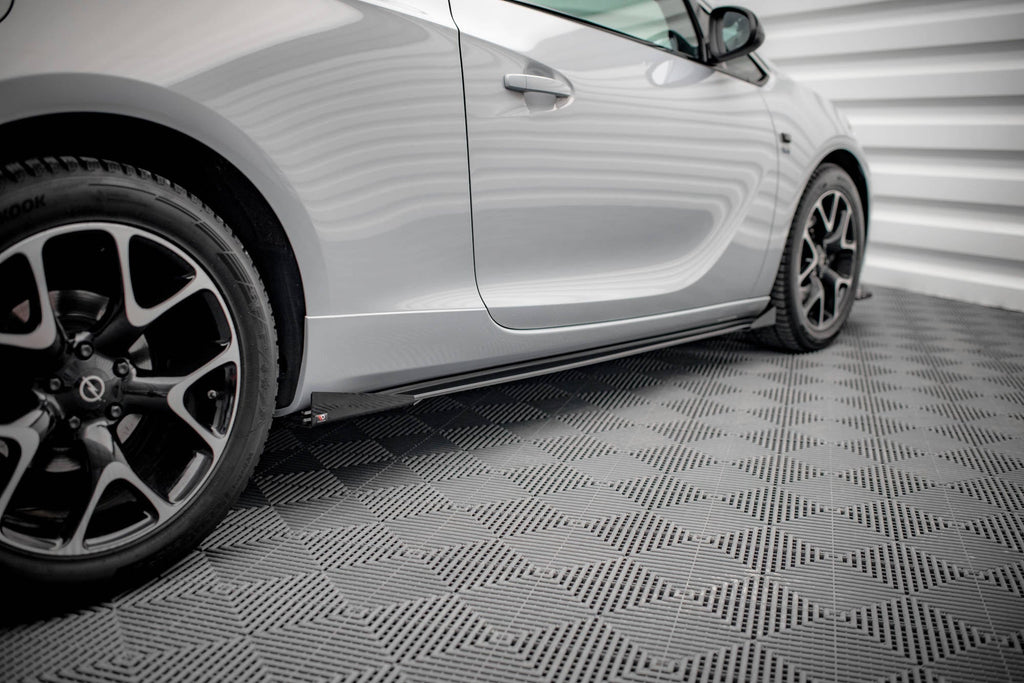 Maxton Design Street Pro Side Skirts Diffusers + Flaps para Opel Astra GTC OPC-Line J - imagen 1